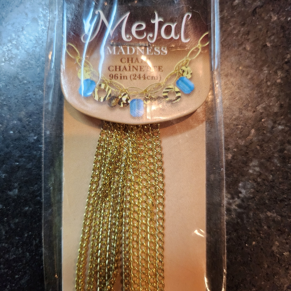 Gold Chain Necklace - Picture 1 of 4